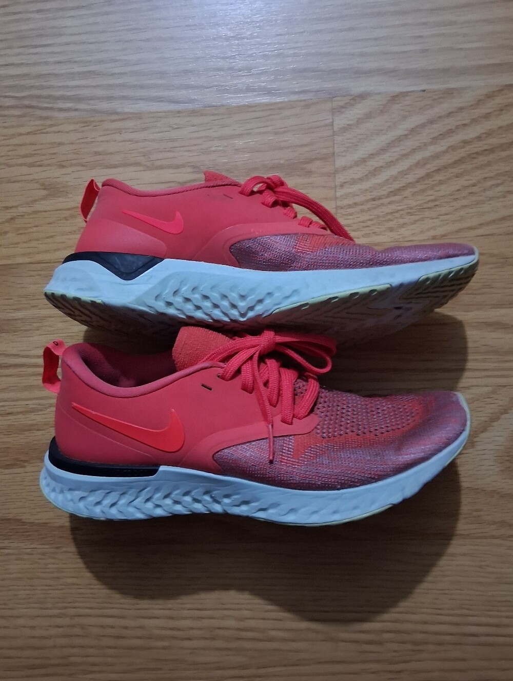 Nike Odyssey React2 Flyknit Women's Ember Glow Athletic Sneakers Sz 6.5 Preowned